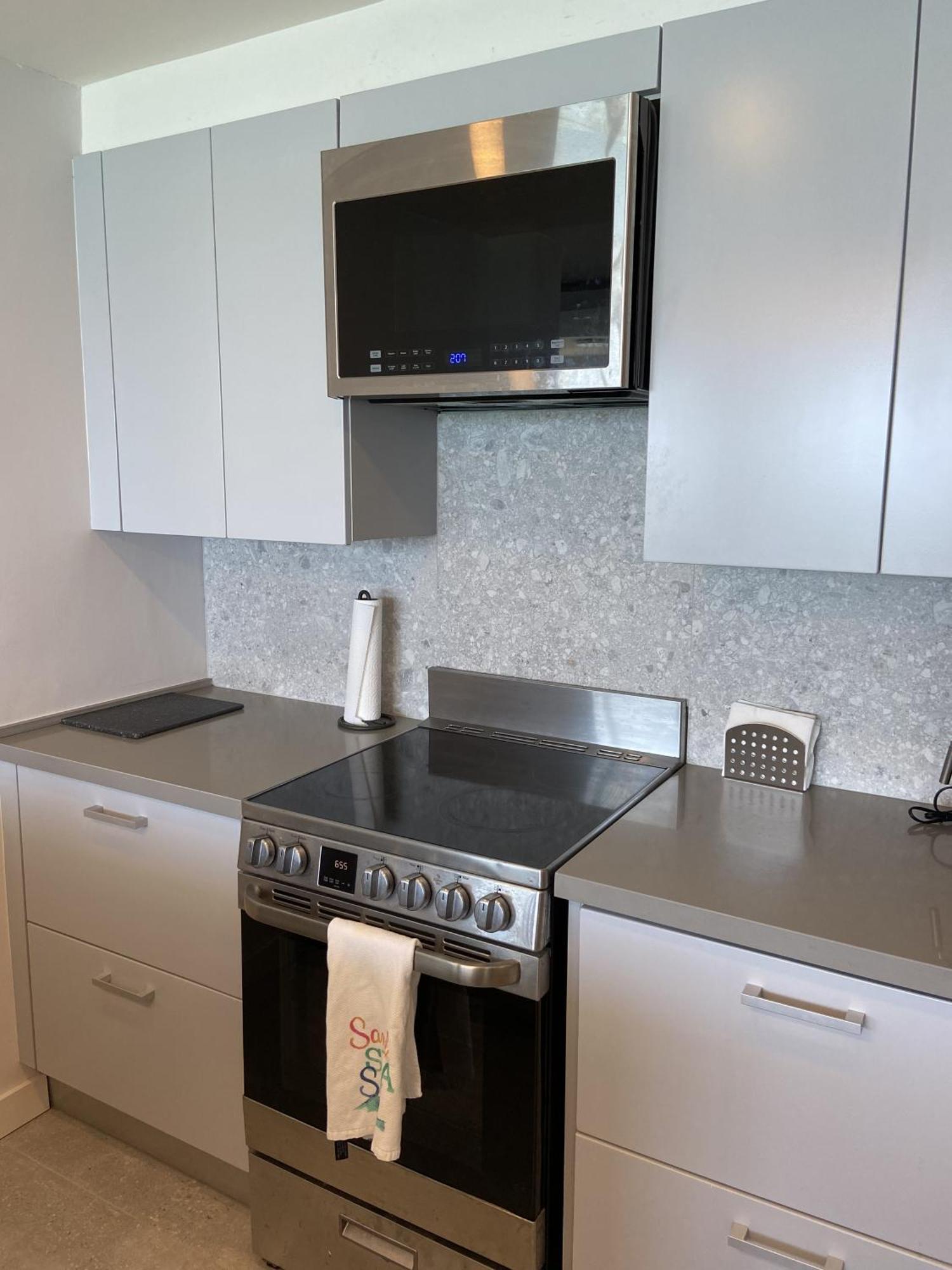 Kasa Blue Ocean - 2 Bed 2 Bath For 4 Ocean View Balcony Beachfront Condo Pool San Juan Esterno foto