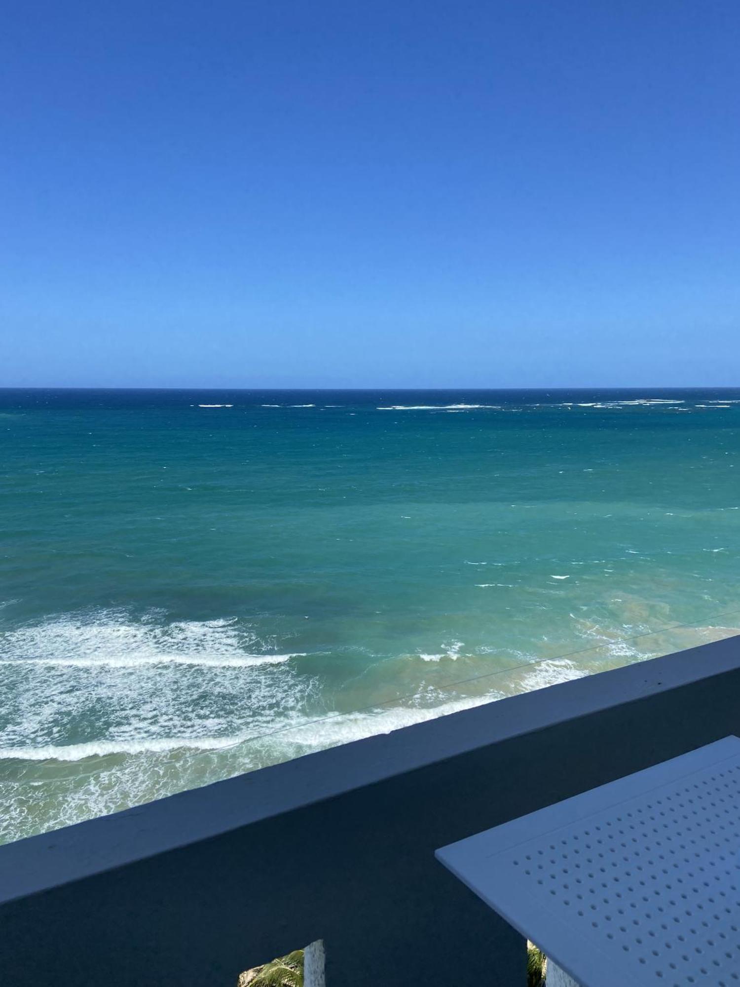Kasa Blue Ocean - 2 Bed 2 Bath For 4 Ocean View Balcony Beachfront Condo Pool San Juan Esterno foto