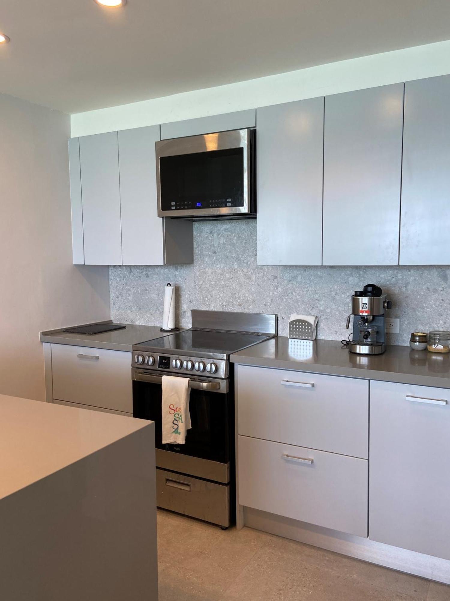 Kasa Blue Ocean - 2 Bed 2 Bath For 4 Ocean View Balcony Beachfront Condo Pool San Juan Esterno foto