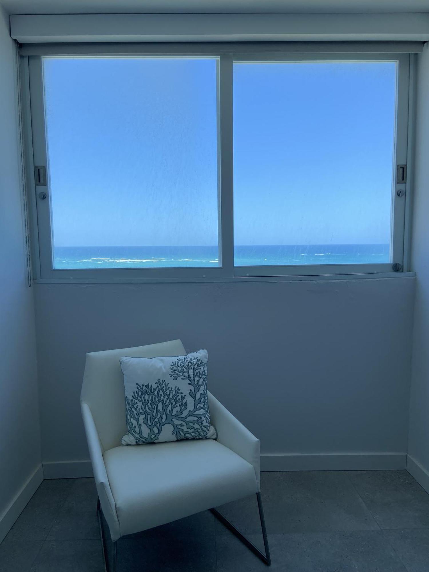 Kasa Blue Ocean - 2 Bed 2 Bath For 4 Ocean View Balcony Beachfront Condo Pool San Juan Esterno foto