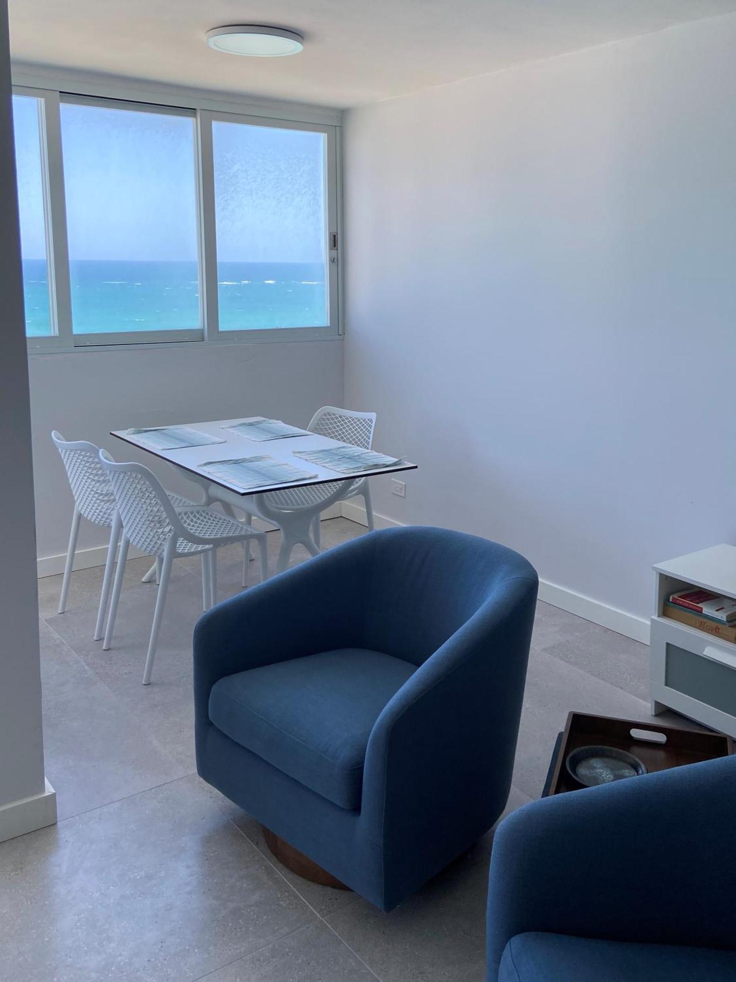 Kasa Blue Ocean - 2 Bed 2 Bath For 4 Ocean View Balcony Beachfront Condo Pool San Juan Esterno foto